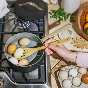 Drew Barrymore Cookware: Stylish Kitchenware for Healthy, Hassle-Free Meals